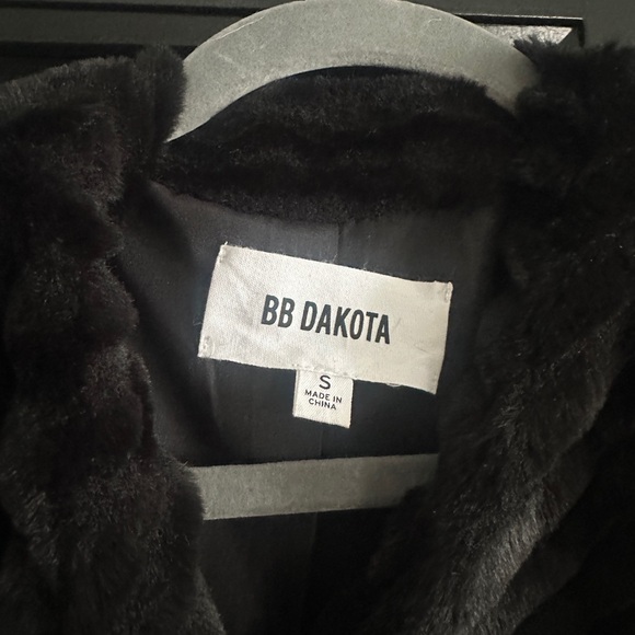 BB Dakota Women's Plush Black Teddy Jacket - Picture 2 of 2